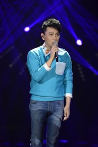 ​《我是歌手》突围赛老狼何以能虎口脱险