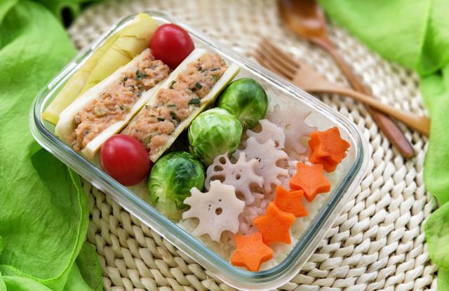 简单减肥餐一日三餐食谱月瘦10斤（想减肥午餐该怎么吃）(1)