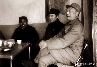 ​四野实力最强的十位名将，任职都很高，他们是谁？