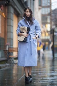 ​颜色搭对了想不时髦都难！浅蓝色到底配什么颜色才好看？