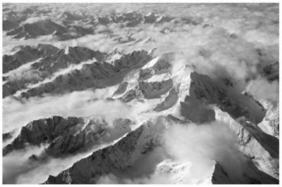 ​驼峰航线，一条二战时持续时间最长、飞行条件最艰险的空中生命线