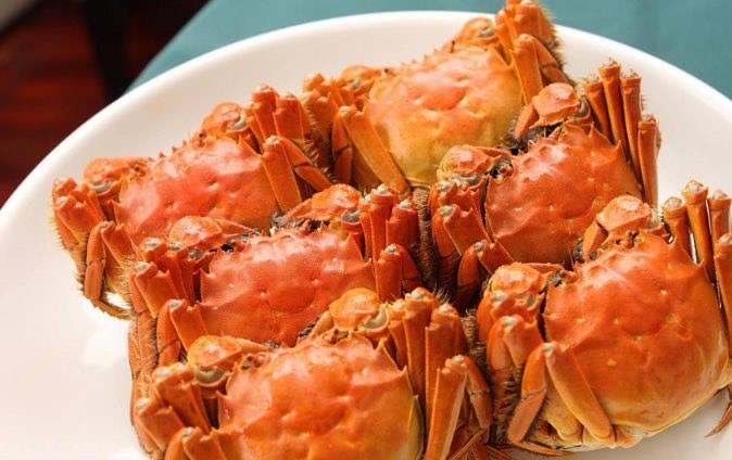 生活医生建议1顿饭吃螃蟹不超过2只 螃蟹食用过多有什么危害  2