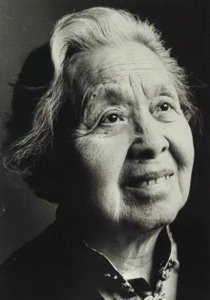 ​有感丁玲的一女两男三人行和琼瑶的一男两女三人行，作家情何以堪