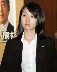 ​日本宅男女神石田萌美：杀人只需0.2秒，人如其名，又“猛”又美