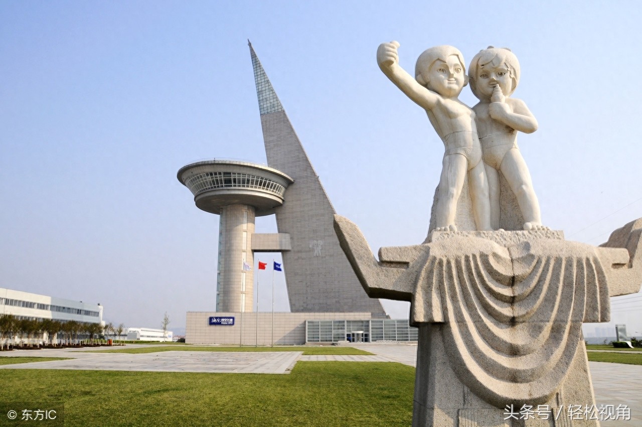 山东青岛：一组海尔兄弟的搞笑老图片，还是他们俩看的顺眼可爱