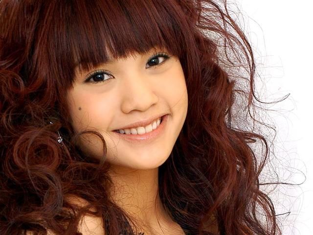 李荣浩女友杨丞琳为什么被封杀？扒一扒杨丞琳可能被封杀的原因