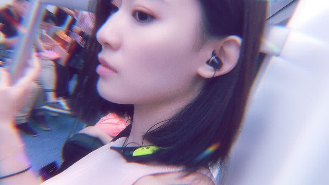 何以奇个人资料写真作品