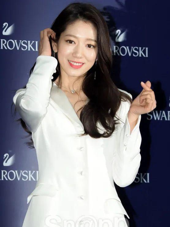 明星中姐弟恋能有多甜（姐弟恋终于修成正果）(13)