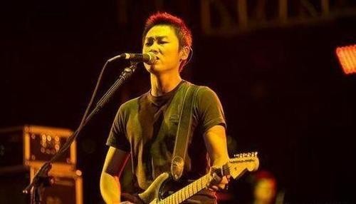 梁博家庭背景（那英带出的冠军因不红去卖唱）