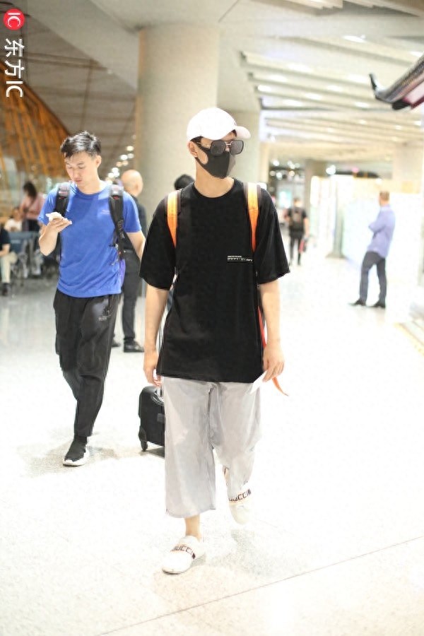 秦俊杰与杨紫分手后首现身，同张雪迎袁冰妍传绯闻心很累