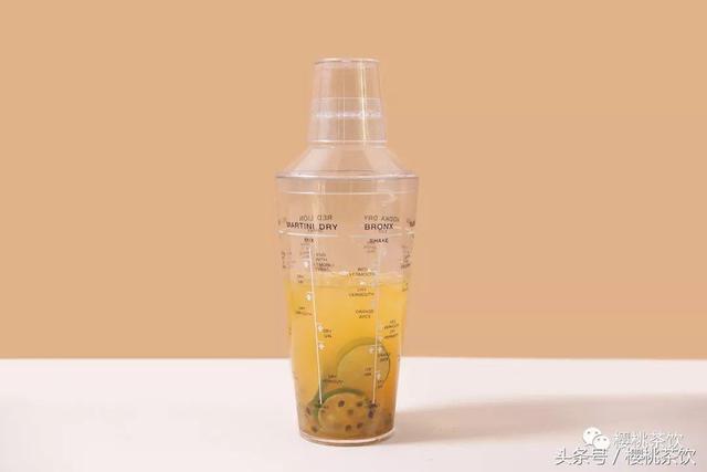 百香果双响炮真的很好喝，做法真的也很简单