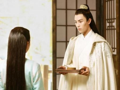 等到烟暖雨收讲了什么