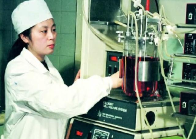 致敬陈薇的颁奖词（陈薇哭了头发白了）(7)