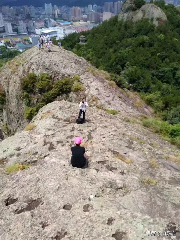 温岭石夫人——有位佳人，在山之巅
