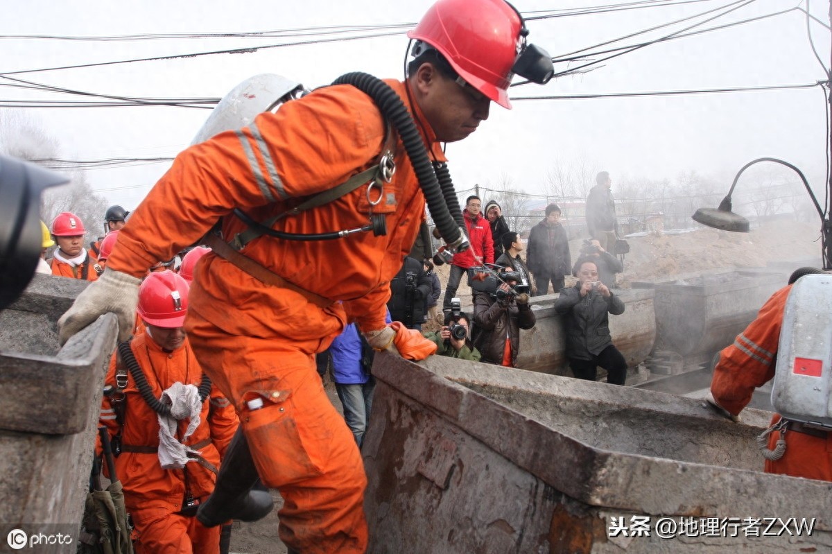 卫星影像下近三十年的鹤岗市和鸡西市，资源枯竭下黑龙江何去何从