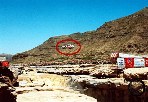 直击柯受良飞跃黄河现场：全程不到2秒，吴宗宪、刘德华到场加油